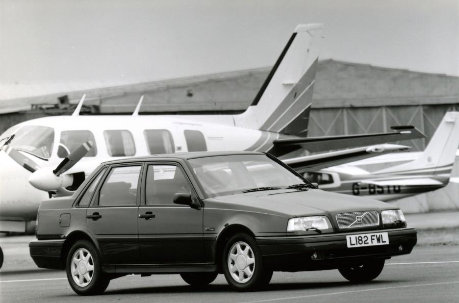  Volvo 460 1993 года  (фото 3 из 3)
